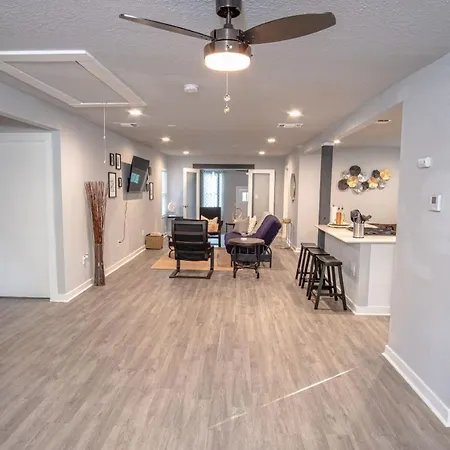 Stylish 4 Br2Ba Renovated Home Near Downtown San Antonio Exterior photo