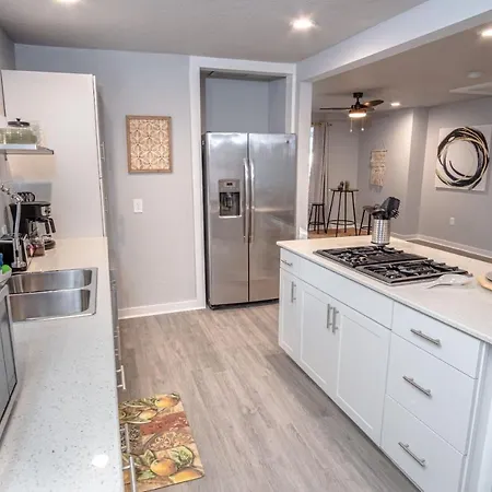 Stylish 4 Br2Ba Renovated Home Near Downtown San Antonio Exterior photo