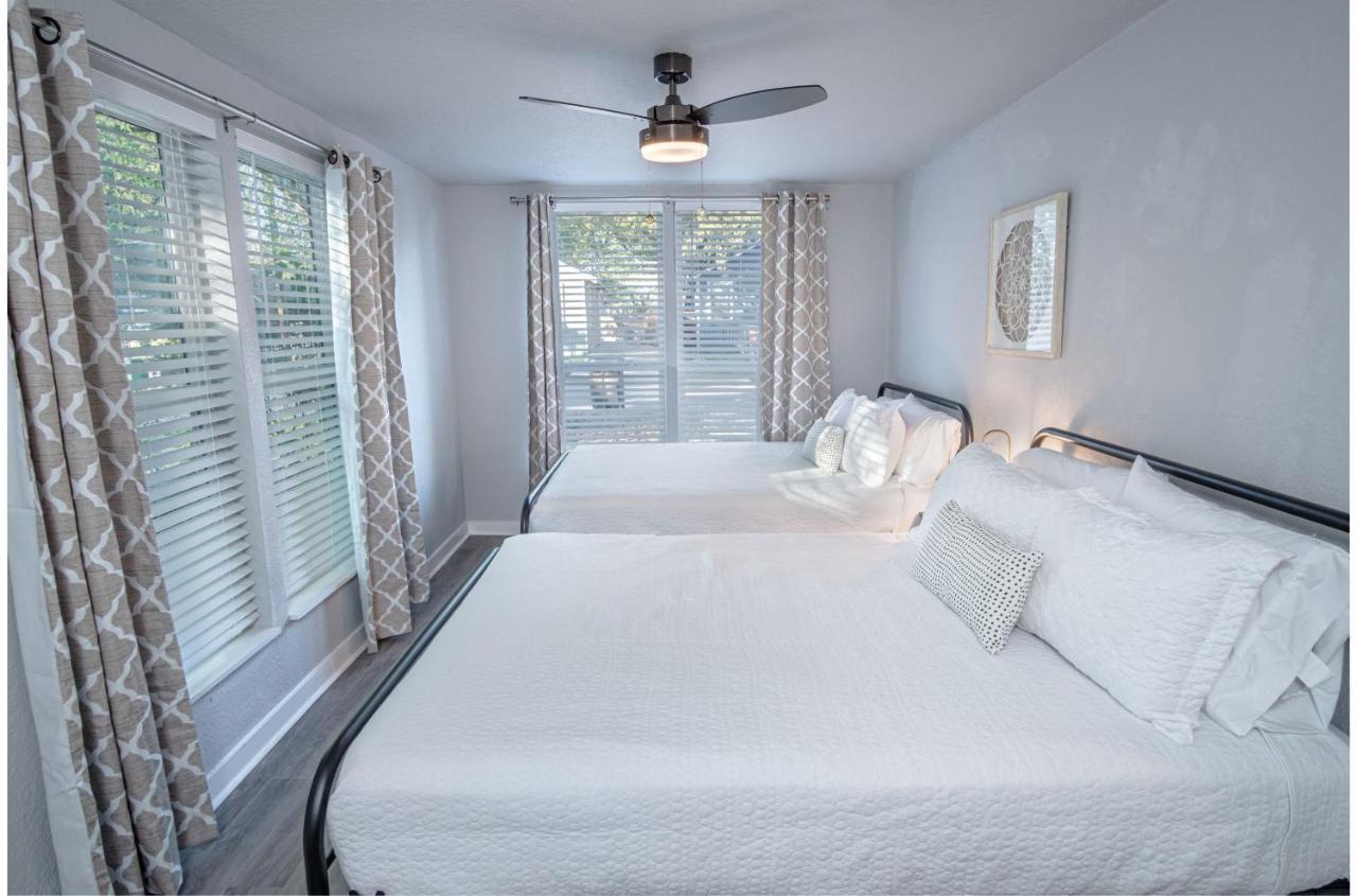 Stylish 4 Br2ba Renovated Near Downtown San Antonio