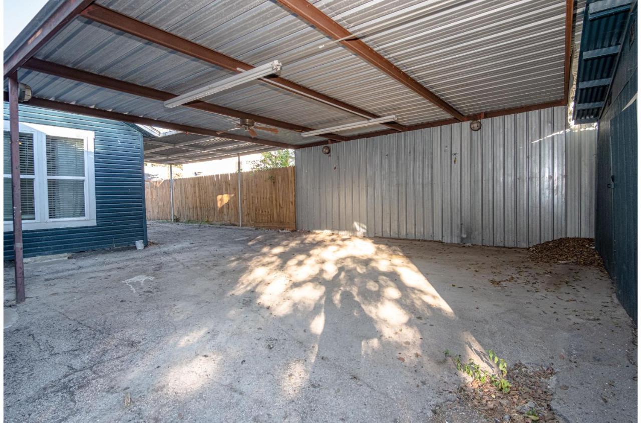 Stylish 4 Br2ba Renovated Near Downtown Holiday home San Antonio