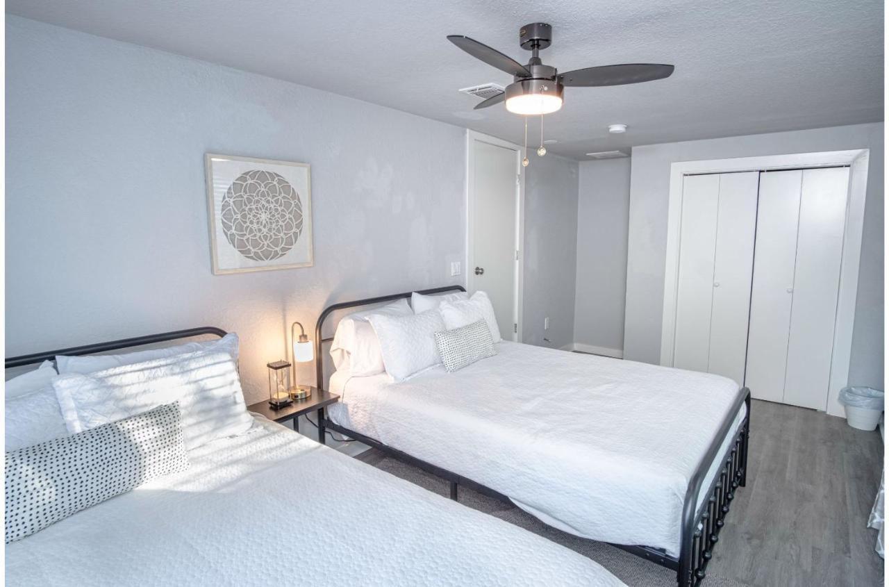 Stylish 4 Br2ba Renovated Near Downtown San Antonio